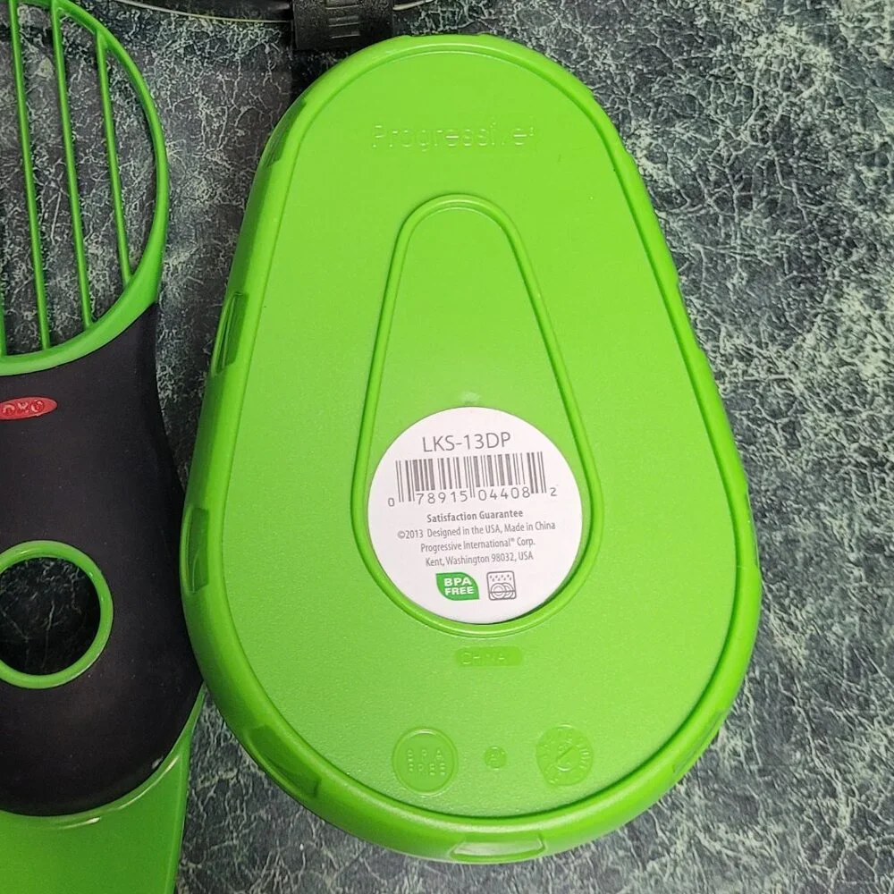 Oxo 3 in 1 Avocado Slicer, Avo Saver, Avocado Container NWOT